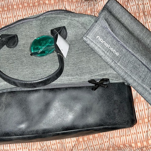 NWT Nano Bebe diaper bag and changing mat - Picture 6 of 6